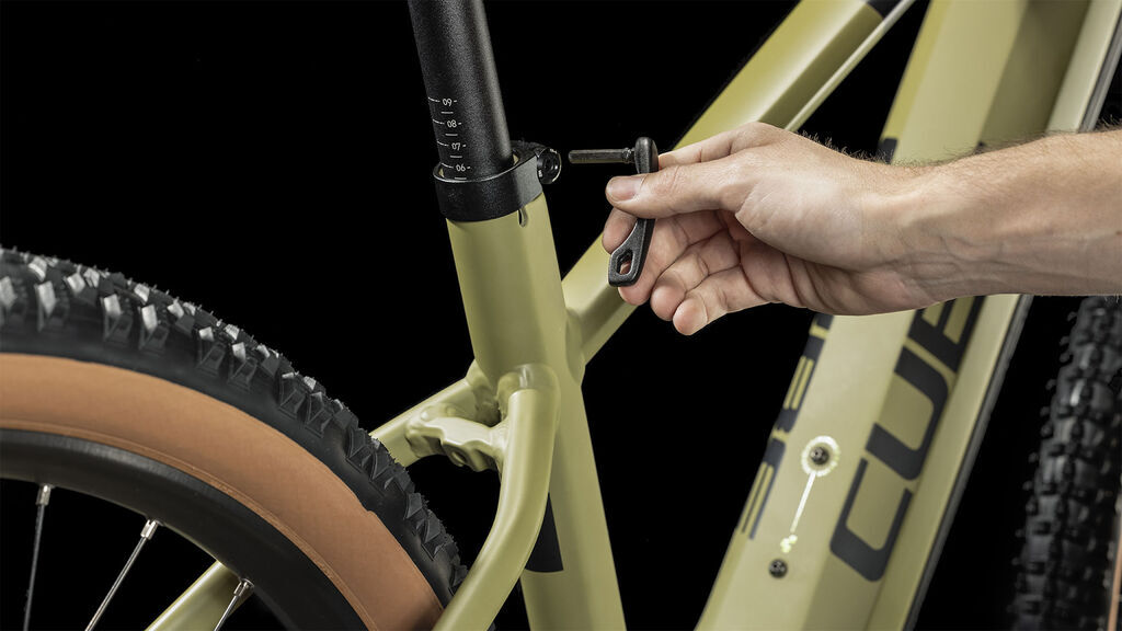 cube-reaction-hybrid-race-750-olive-n-green-2023